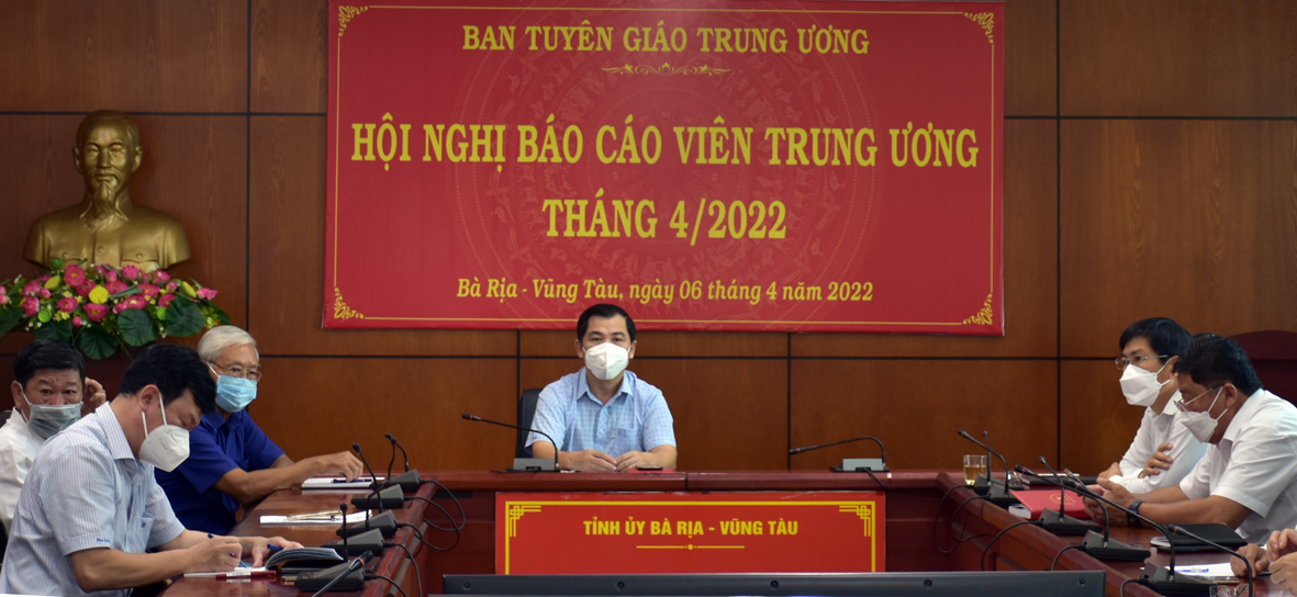 Ông Nguyễn Văn Thắng, Phó Trưởng Ban Tuyên giáo Tỉnh ủy và các đại biểu tham dự tại điểm cầu tỉnh BR-VT.