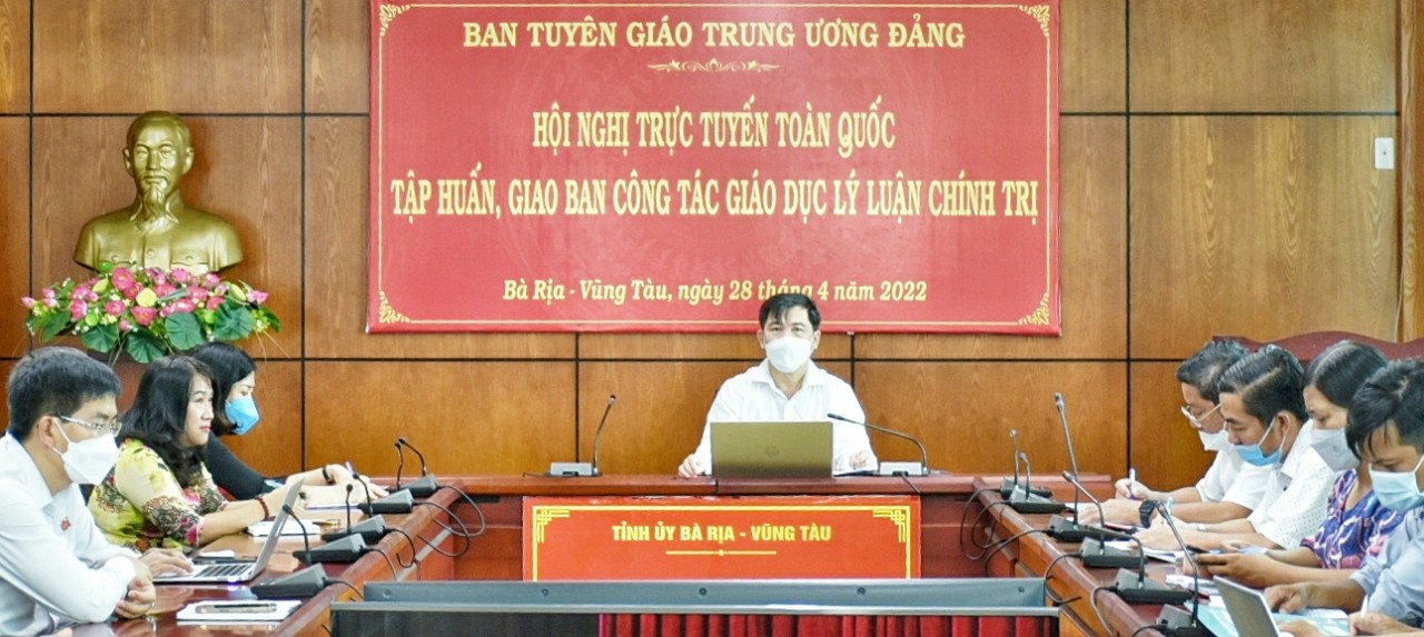 Ông Nguyễn Văn Thắng, Phó Trưởng Ban Tuyên giáo Tỉnh ủy tham dự tại điểm cầu tỉnh BR-VT.