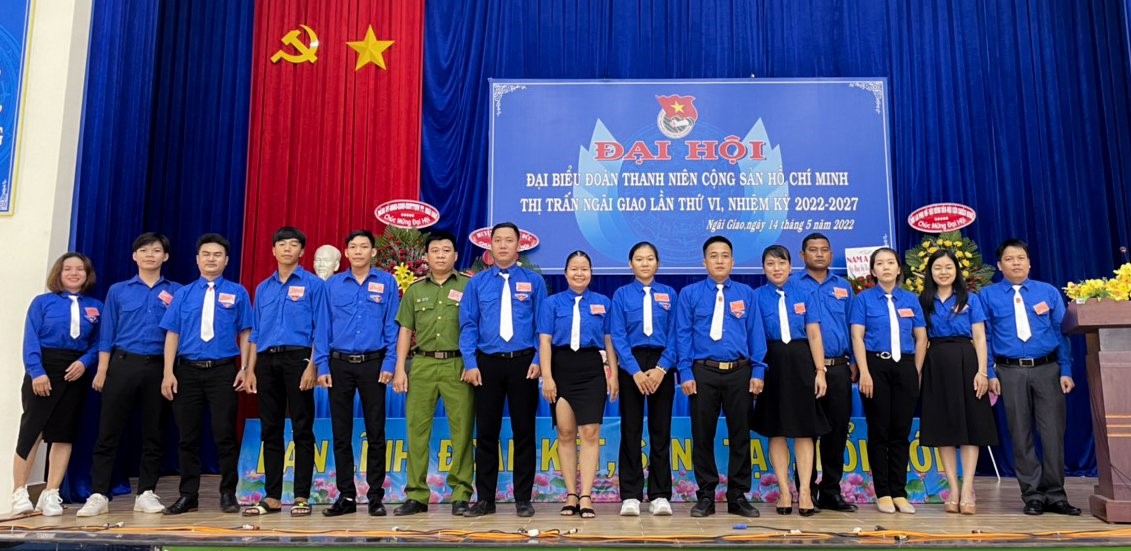 Ban chấp hành Đoàn thị trấn Ngãi Giao, nhiệm kỳ 2022-2027 ra mắt Đại hội.