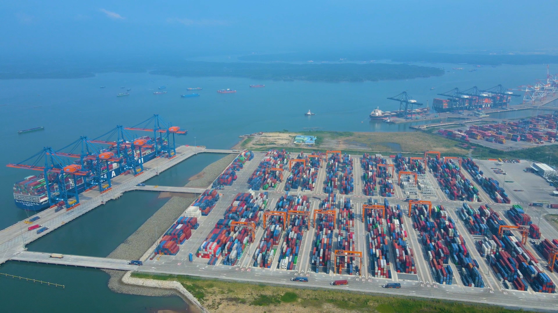 Quý I/2022 doanh thu hoạt động logistics, cảng tăng. Trong đó, doanh thu Cảng Gemalink (ảnh) thuộc BR-VT tăng 5 lần. Ảnh: TRÀ NGÂN