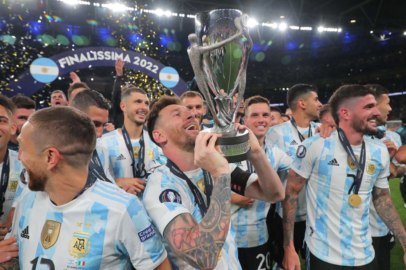 Argentina thắng Italia 3-0, đoạt siêu cúp Liên lục địa.