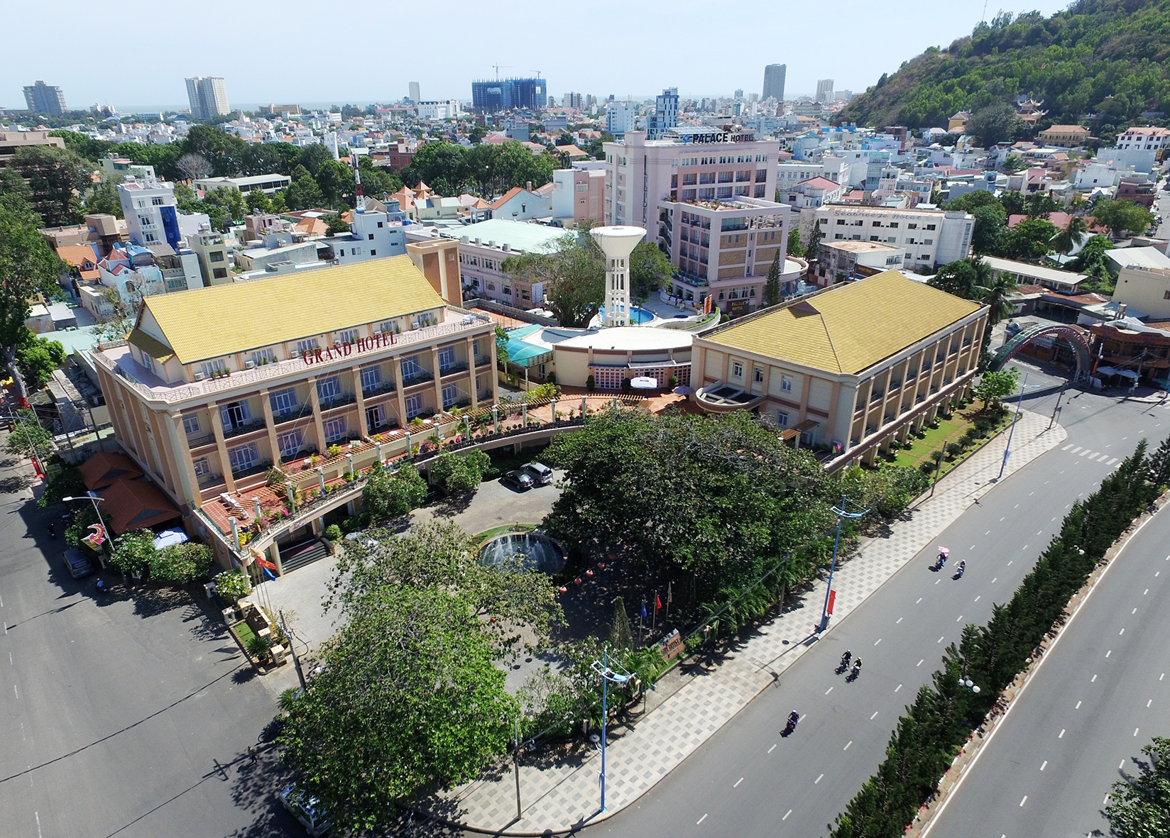 Cụm khách sạn Grand - Palace là thương hiệu đại diện cho du lịch Bà Rịa-Vũng Tàu trong nhiều hoạt động  của du lịch cả nước và quốc tế.