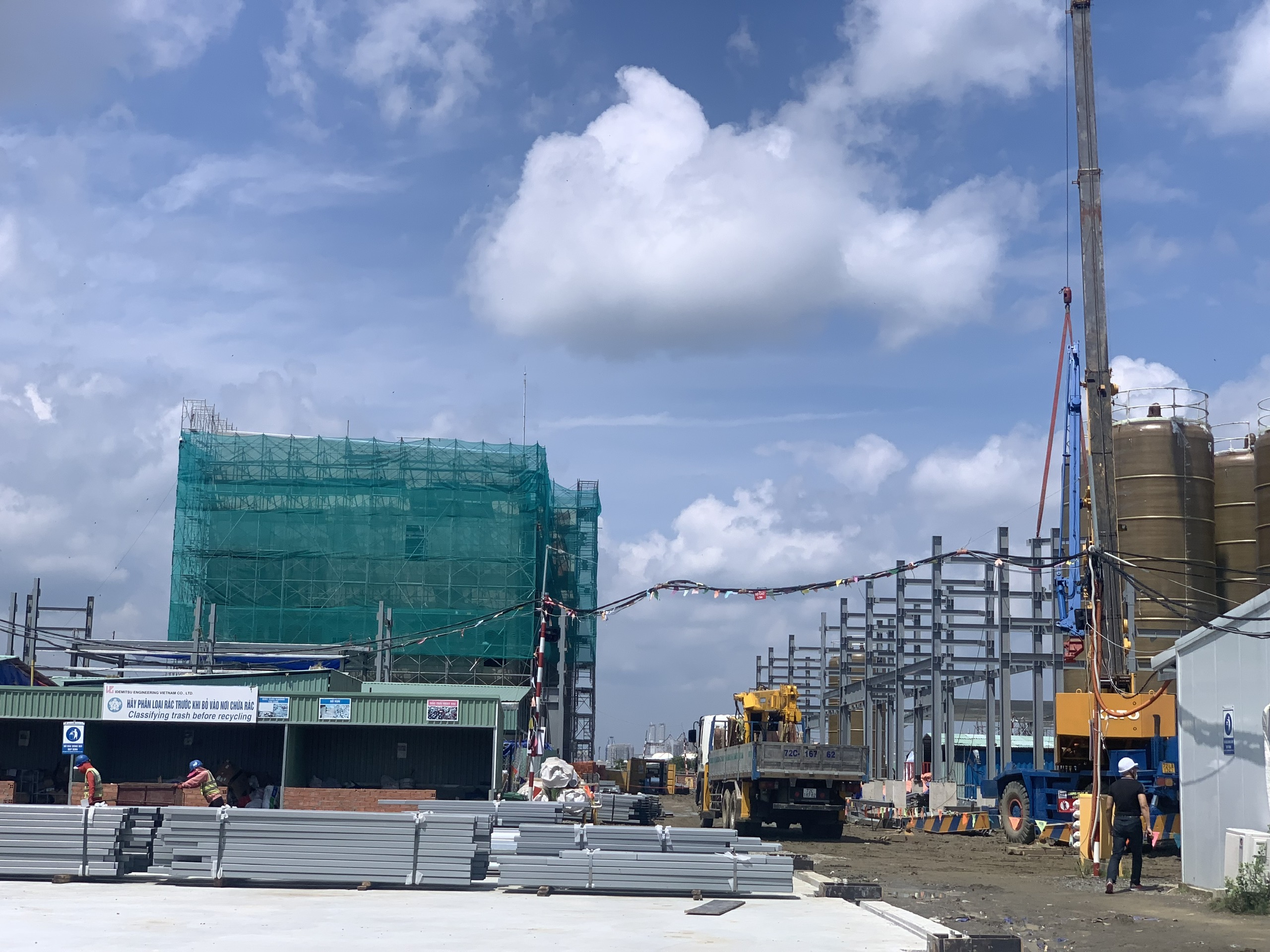 Một dự án đang xây dựng tại KCN chuyên sâu Phú Mỹ 3.