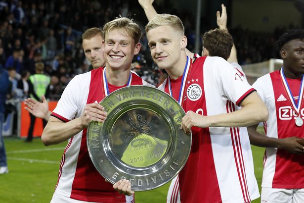 De Jong có thể hồi sinh Van de Beek ở M.U.