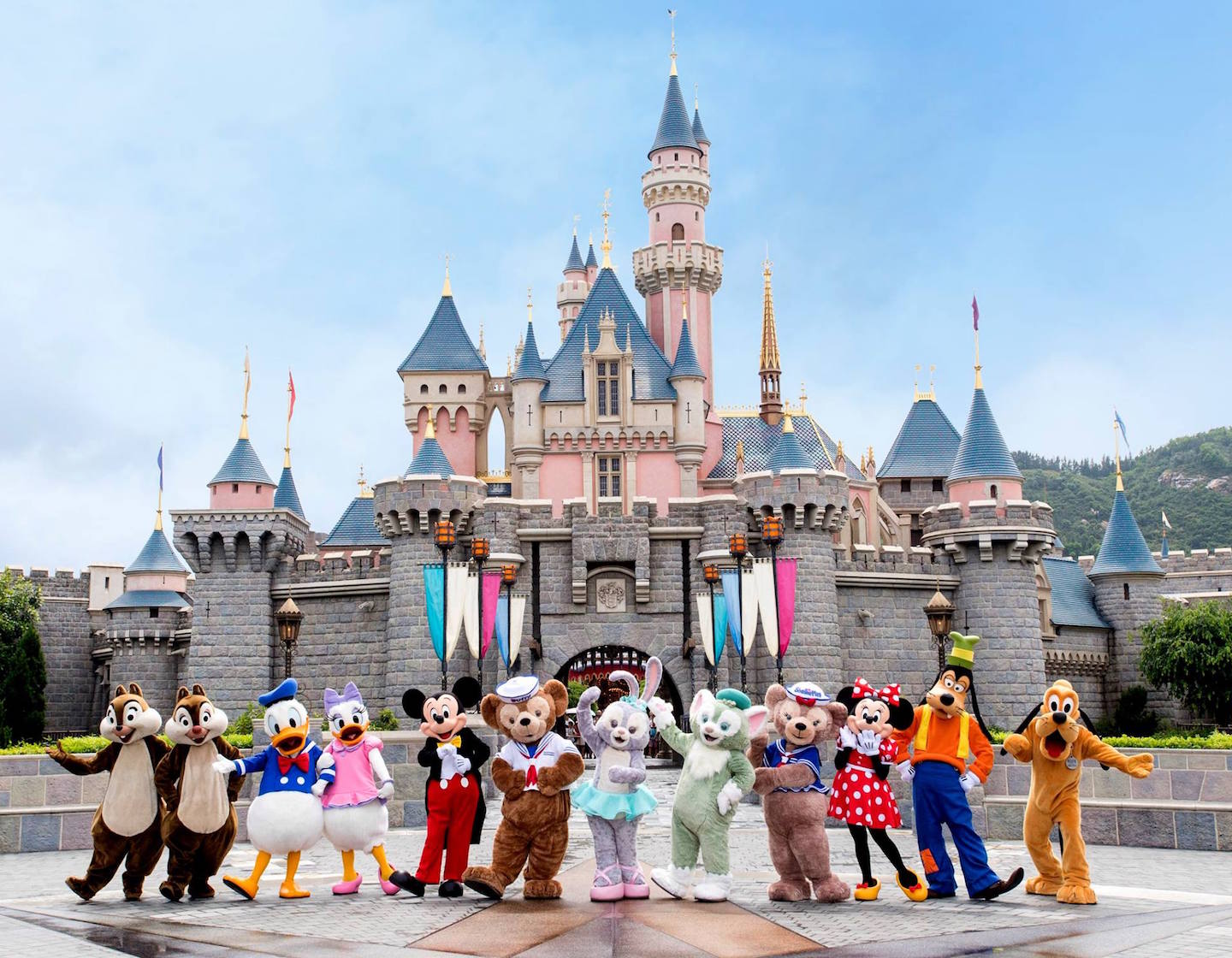 Disneyland - nơi du khách được sống cùng những nhân vật hoạt hình huyền thoại.