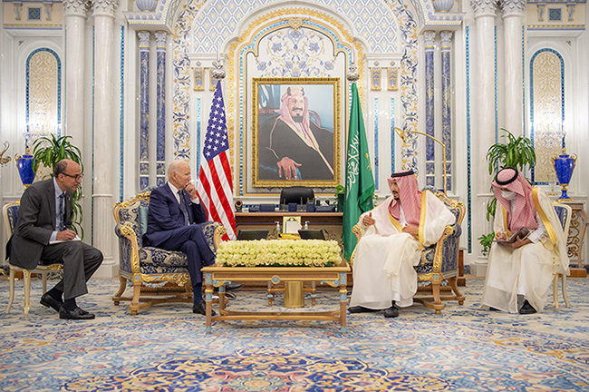 Quốc vương Saudi Arabia Salman bin Abdulaziz Al Saud trong cuộc gặp Tổng thống Mỹ Joe Biden đang ở thăm Jeddah.