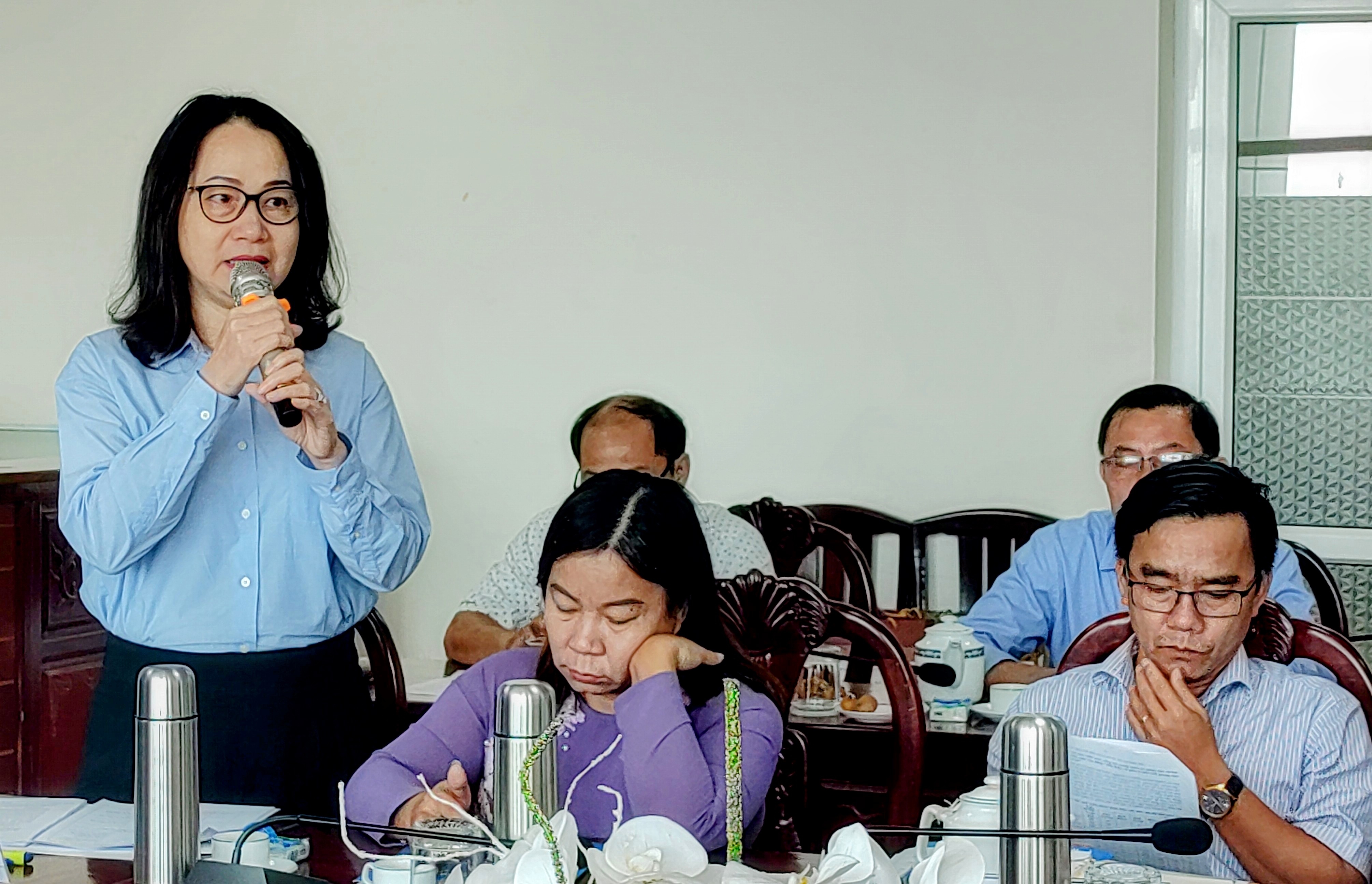 Bà Trần Thị Ngọc Châu, Giám đốc Sở GD-ĐT tỉnh BR-VT, Cụm Trưởng Cụm thi đua số 7 phát biểu tại hội nghị .