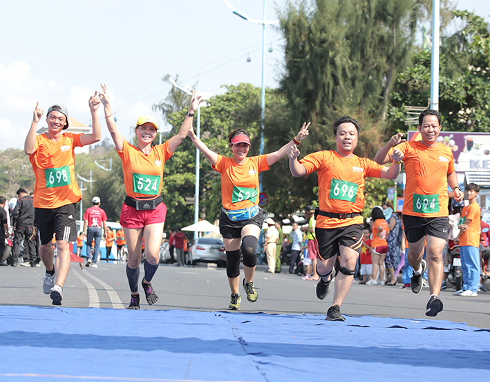 Các VĐV trên đường chạy Giải Việt dã báo Bà Rịa - Vũng Tàu lần thứ XXII, năm 2019. Ảnh: TƯ LIỆU 