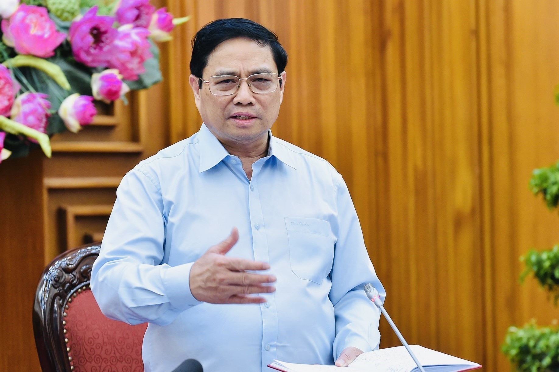 Thủ tướng Phạm Minh Chính phát biểu chỉ đạo tại cuộc họp. 