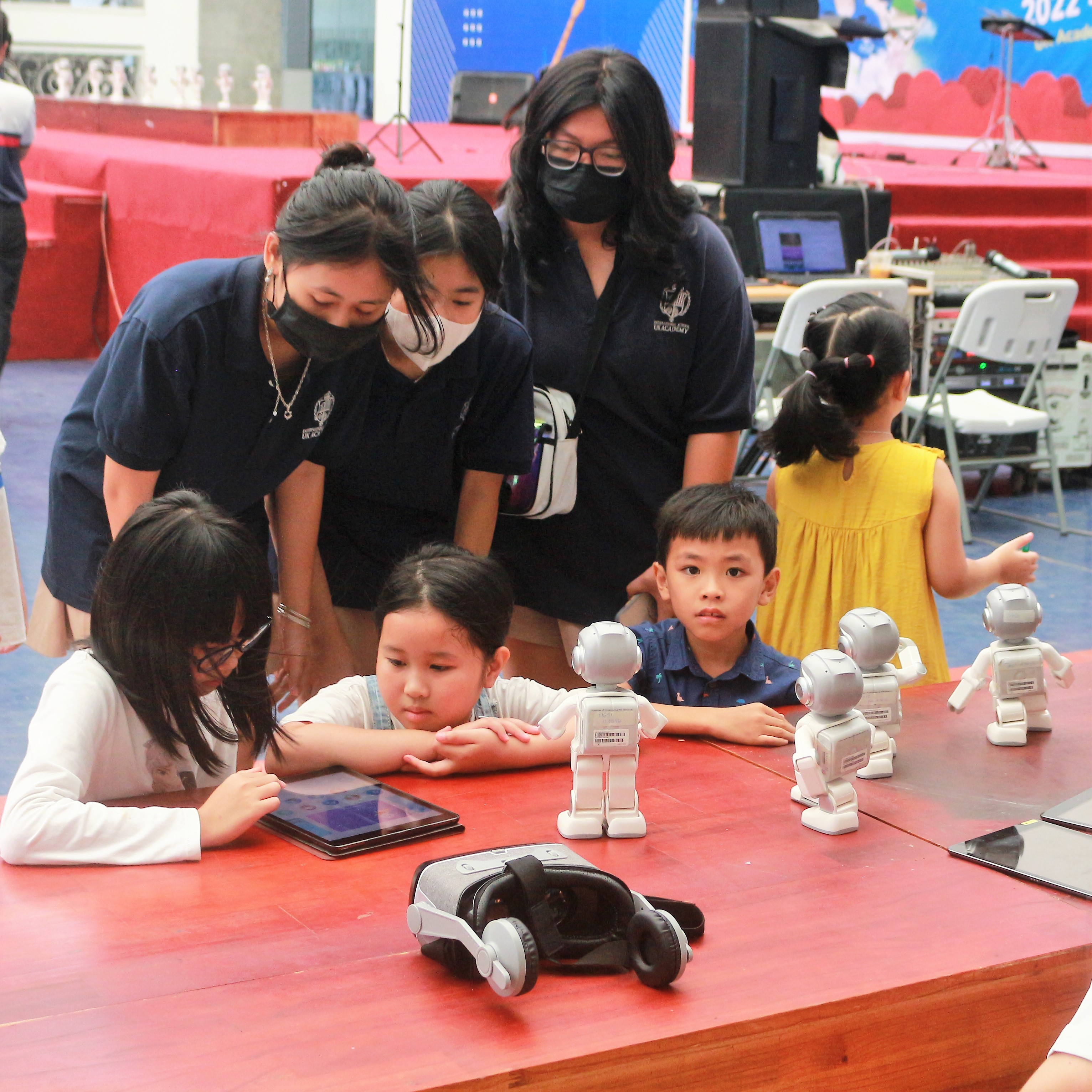 Trải nghiệm công nghệ AI - Robotic tại Ngày hội Back to School.
