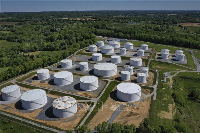 Các bể trữ dầu của Công ty quản lý hệ thống đường ống dẫn dầu Mỹ Colonial Pipeline ở Woodbine, bang Maryland.