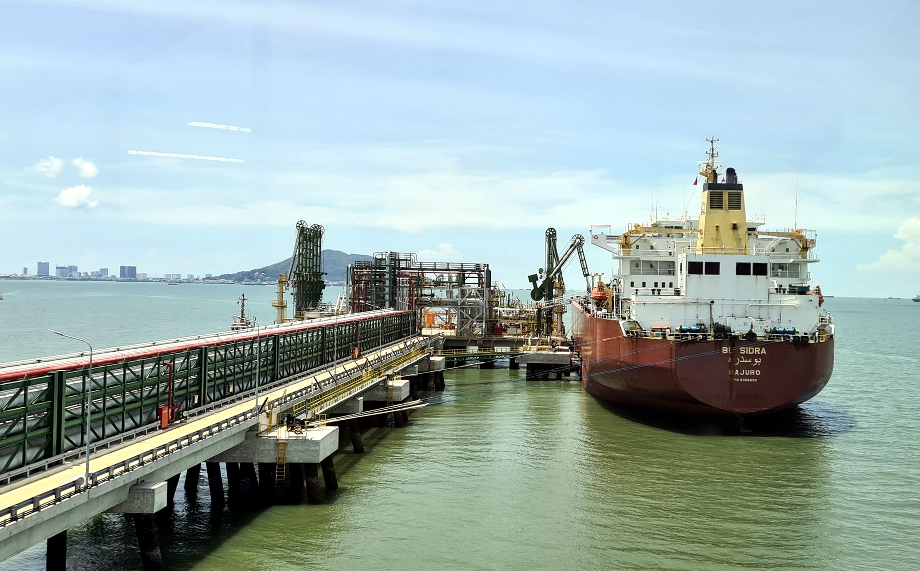Tàu BU SIDRA của PV GAS Trading cập Cảng Hoá Dầu Long Sơn vào rạng sáng ngày 2/9/2022
