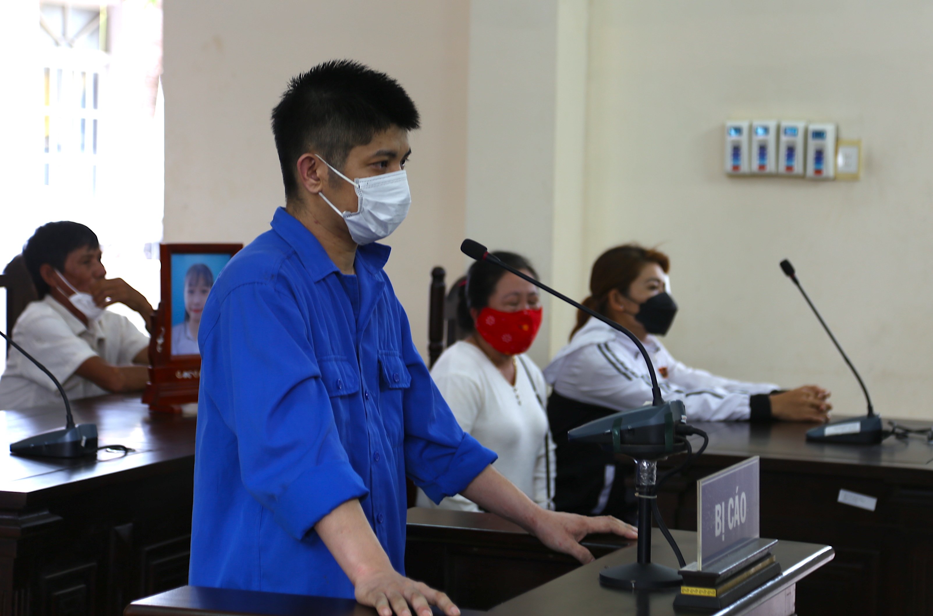 Bị cáo Trần Thanh Hải bị truy tố tội “giết người” và “huỷ hoại tài sản”.