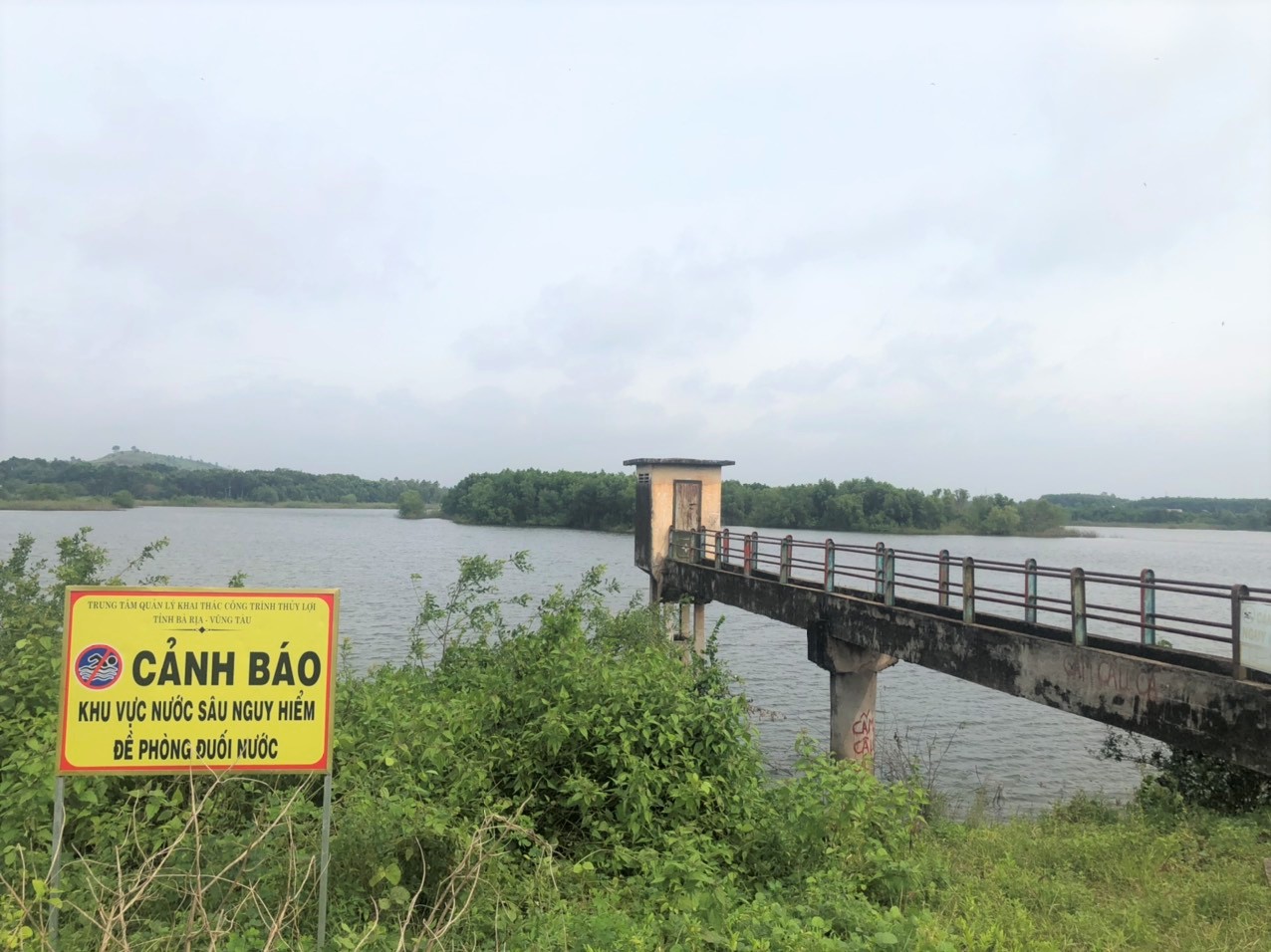 Các địa phương trên địa bàn tỉnh triển khai phương án đảm bảo an toàn hồ đập, công trình thủy lợi trước cơn bão Noru.