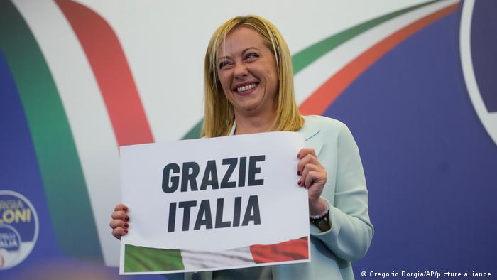 Bà Giorgia Meloni sẵn sàng thành lập chính phủ mới ở Italy sau chiến thắng trong cuộc bầu cử hôm 25/9.