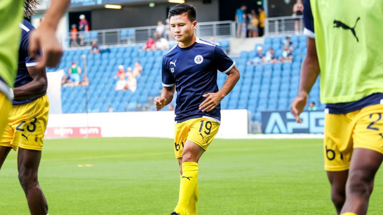 Quang Hải chưa có nhiều thời gian thi đấu trong màu áo Pau.
