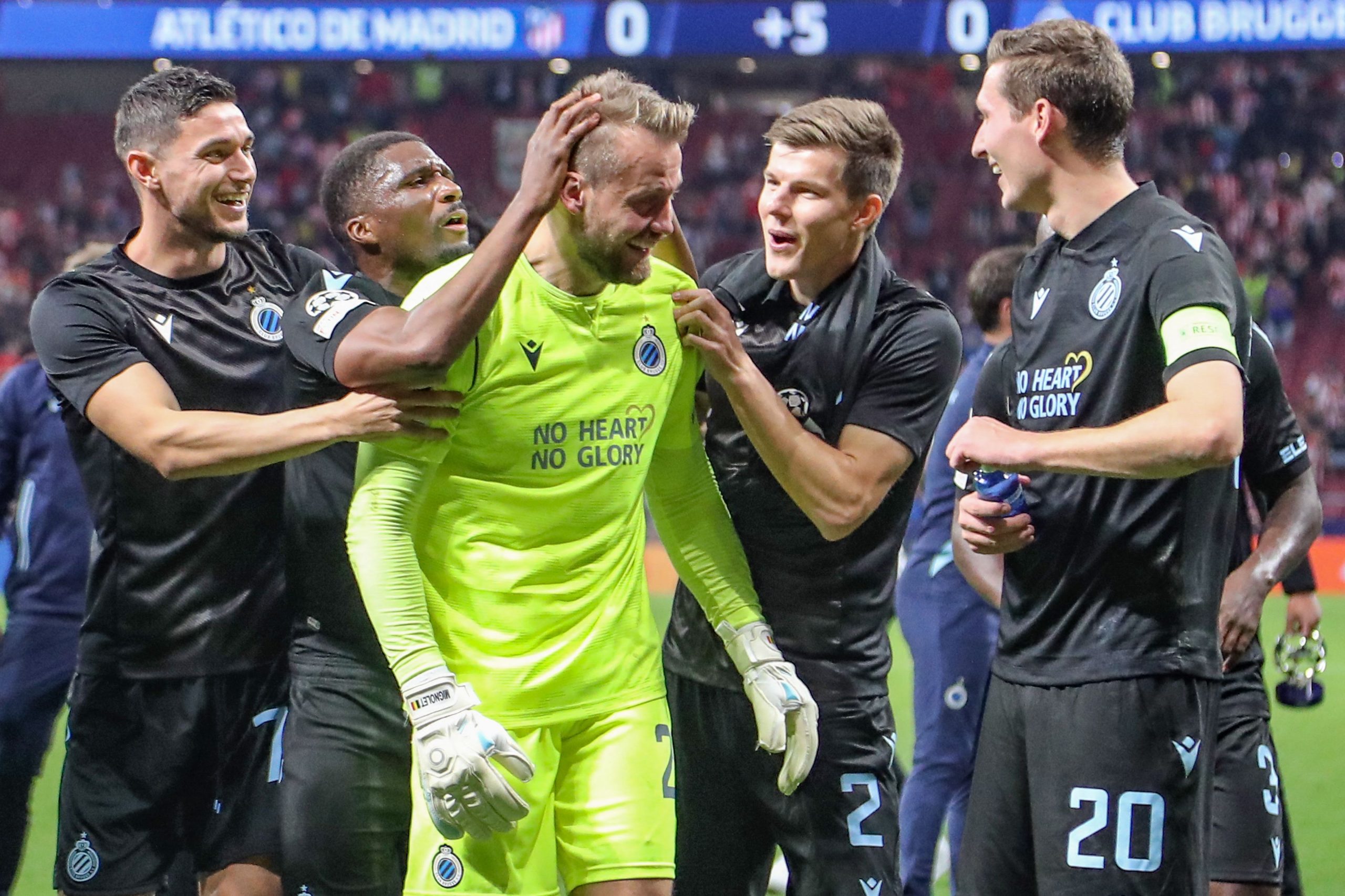 Mignolet là điểm tựa thép cho hàng thủ Club Brugge.