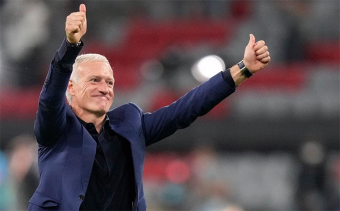 HLV Deschamps đã đoạt chức vô địch thế giới cùng ĐT Pháp cả với tư cách cầu thủ lẫn HLV.