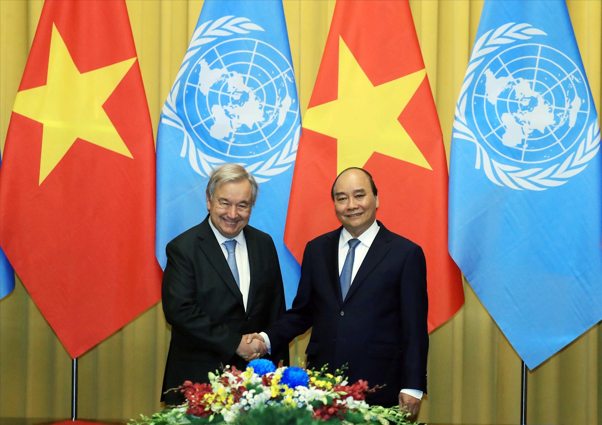 Chủ tịch nước Nguyễn Xuân Phúc và Tổng Thư ký Liên hợp quốc António Guterres.