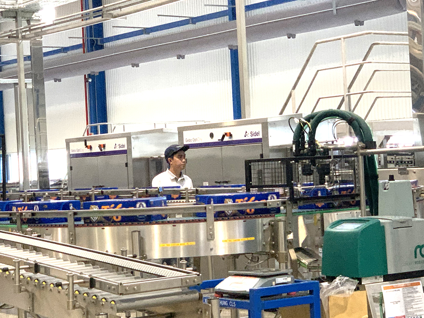 Sản phẩm bia các loại nằm trong nhóm có mức tăng trưởng cao. Trong ảnh: Dây chuyền sản xuất bia tại Nhà máy bia Heiniken Việt Nam - Vũng Tàu