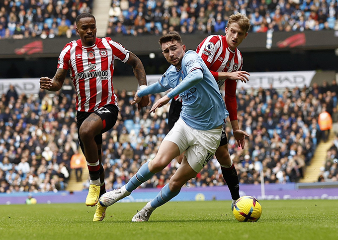 Các cầu thủ đá giữ chân khiến Manchester City bất ngờ thua Brenford 1-2 ngay trên sân nhà trong vòng đấu ngay sát World Cup 2022.