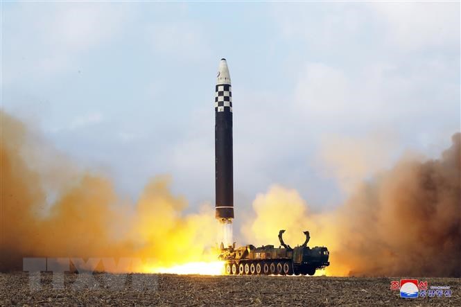Triều Tiên phóng tên lửa đạn đạo liên lục địa (ICBM) Hwasong-17 ngày 18/11.