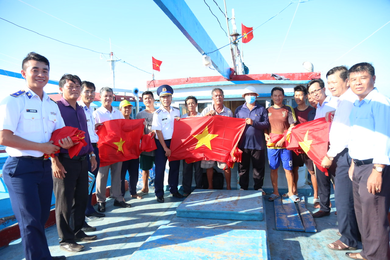 Giao lưu cảnh sát biển là cơ hội để cảnh sát biển Việt Nam học hỏi và chia sẻ kinh nghiệm với cảnh sát biển của các quốc gia khác. Đây là cách tốt nhất để cải thiện trình độ chuyên môn và nâng cao hiệu quả trong công tác bảo vệ biển đảo.