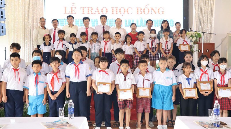 Buổi lễ trao học bổng