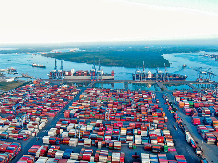 Toàn cảnh cảng TCIT – cảng nước sâu có sản lượng lớn nhất tại Việt Nam.