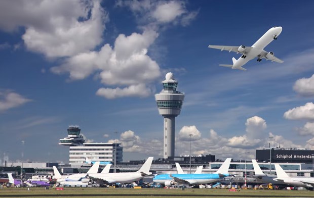 Sân bay Schiphol của Hà Lan.