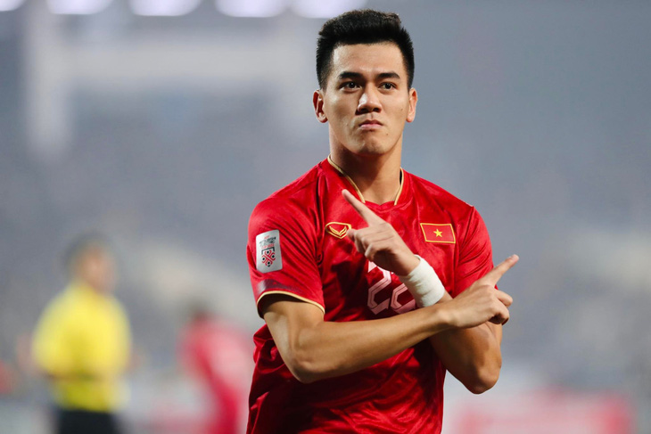 Tiến Linh lập cú đúp giúp Việt Nam đánh bại Indonesia, qua đó giành quyền vào chung kết AFF Cup 2022. Ảnh: TTO