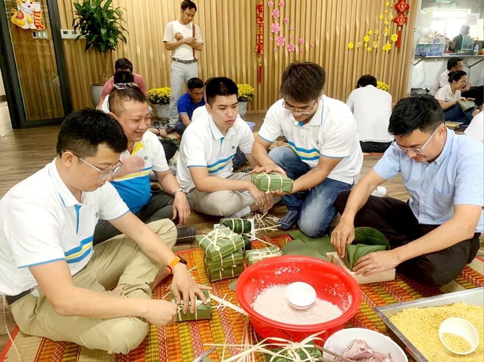 Cảng Hưng Thái tổ chức thi gói bánh chưng 