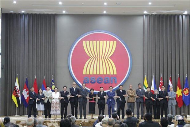 Ban lãnh đạo Ban Thư ký ASEAN và các Trưởng đại diện phái đoàn các nước thành viên tại ASEAN.