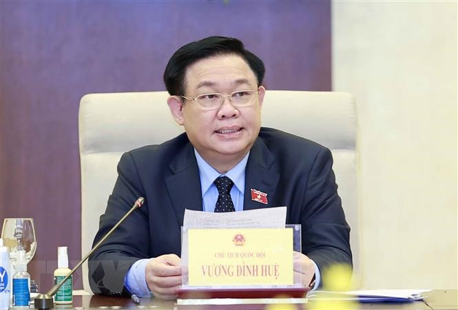 Chủ tịch Quốc hội Vương Đình Huệ phát biểu tại buổi làm việc.