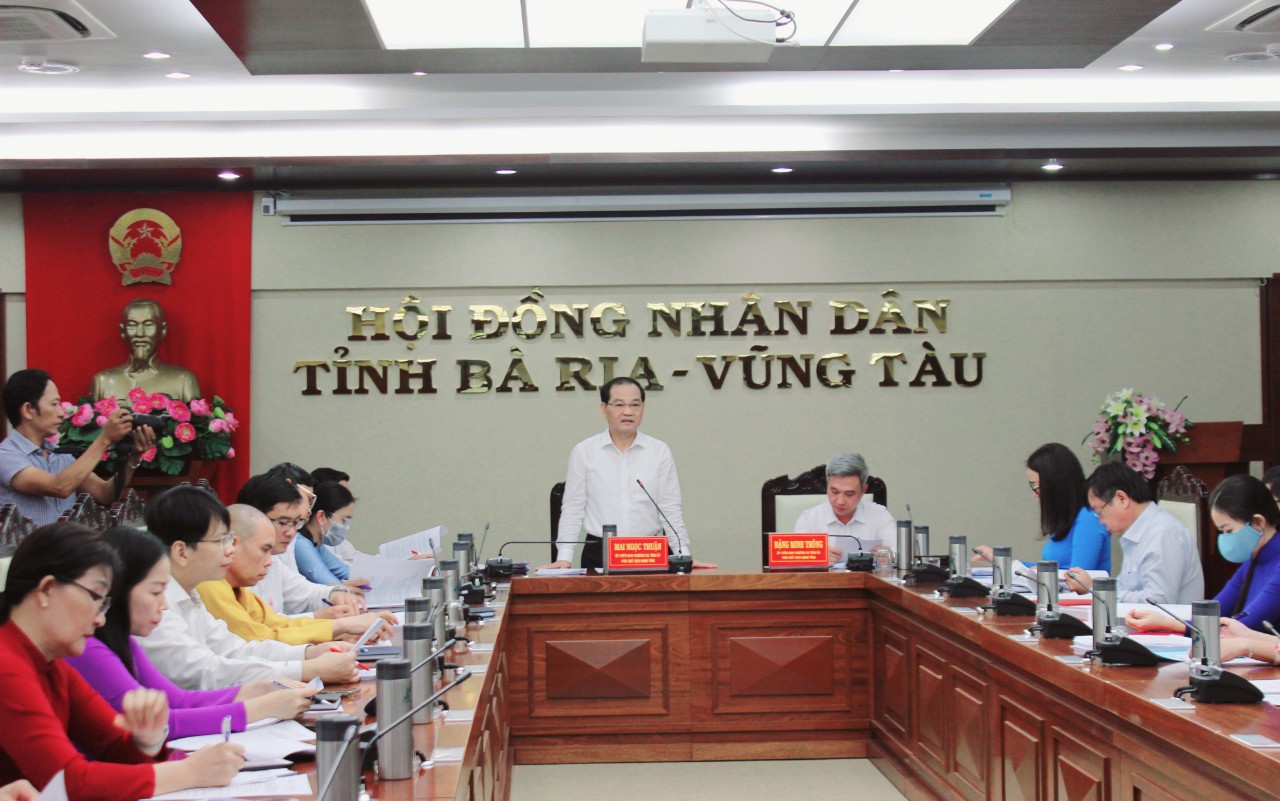 Ông Mai Ngọc Thuận, Ủy viên Ban Thường vụ Tỉnh ủy, Phó Chủ tịch HĐND tỉnh phát biểu tại buổi làm việc.