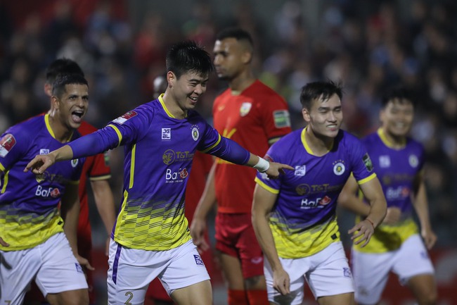 Hà Nội FC là đội bóng duy nhất trong lịch sử V-League luôn có đủ khả năng đua tranh ở nhóm đầu trong nhiều năm liên tiếp.