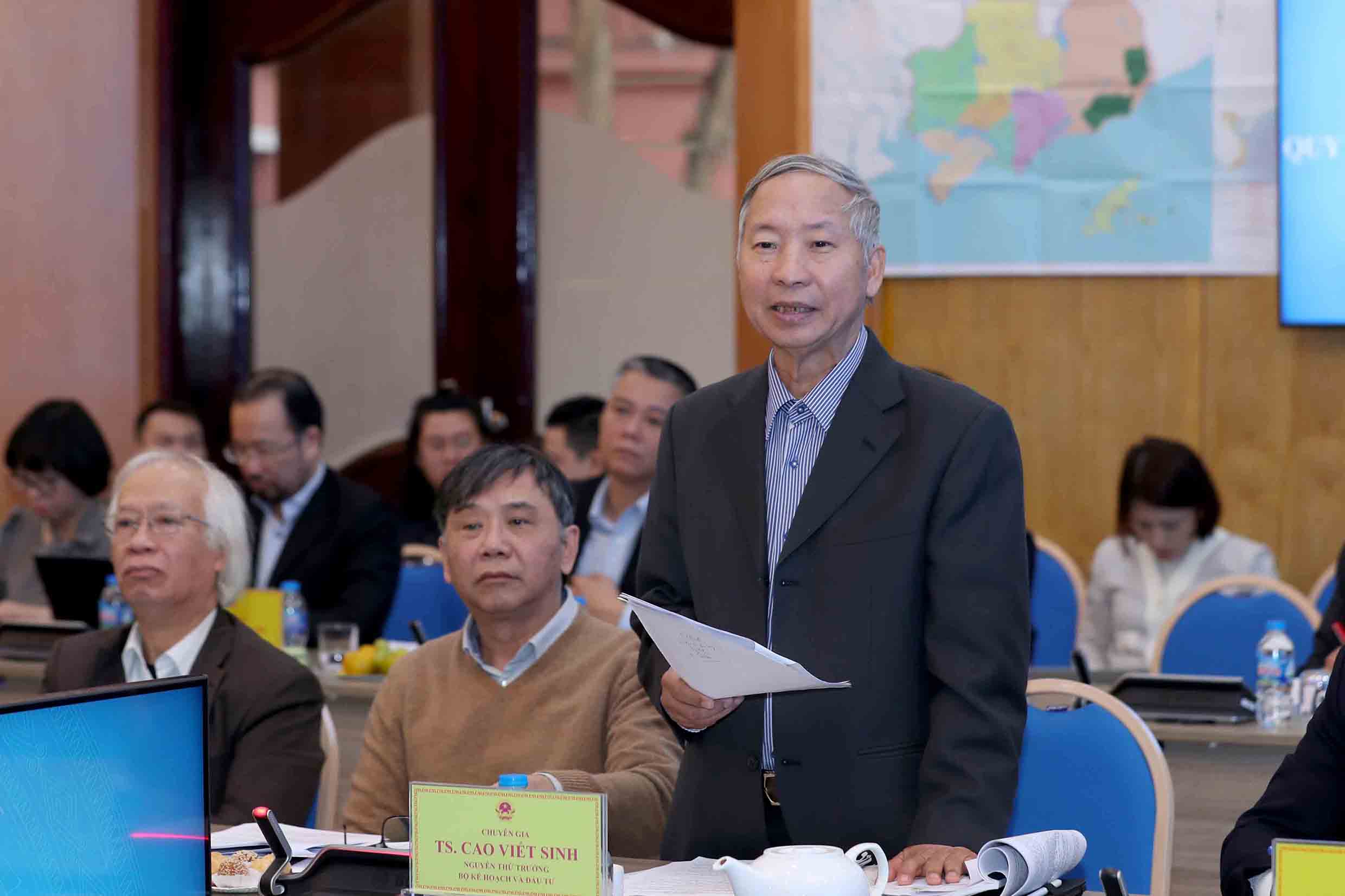 TS. Cao Viết Sinh, nguyên Thứ trưởng Bộ KH-ĐT góp ý cho báo cáo Quy hoạch tỉnh Bà Rịa-Vũng Tàu thời kỳ 2021-2030, tầm nhìn 2050. 