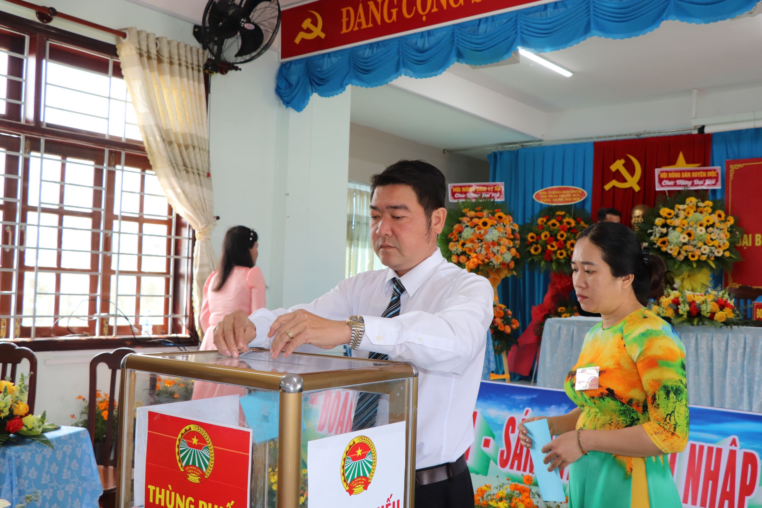 Các đại biểu bầu BCH Hội Nông dân TT. Phước Bửu khóa VI, nhiệm kỳ 2023 - 2028.