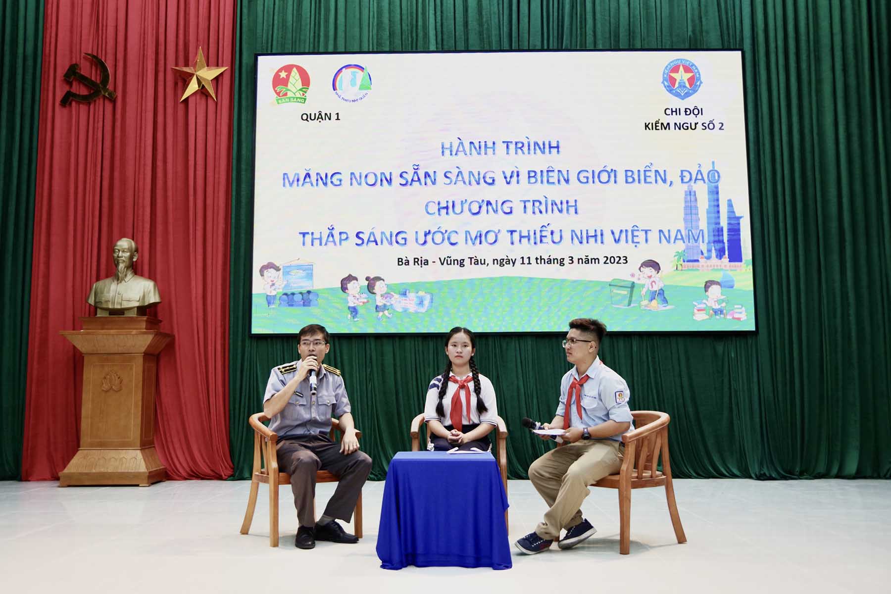 Cán bộ Chi đội Kiểm ngư số 2 chia sẻ về nhiệm vụ bảo vệ chủ quyền biển, đảo.