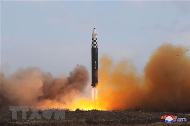Vụ phóng tên lửa đạn đạo xuyên lục địa (ICBM) “Hwasong Gun 17” của Triều Tiên ngày 18/11/2022.