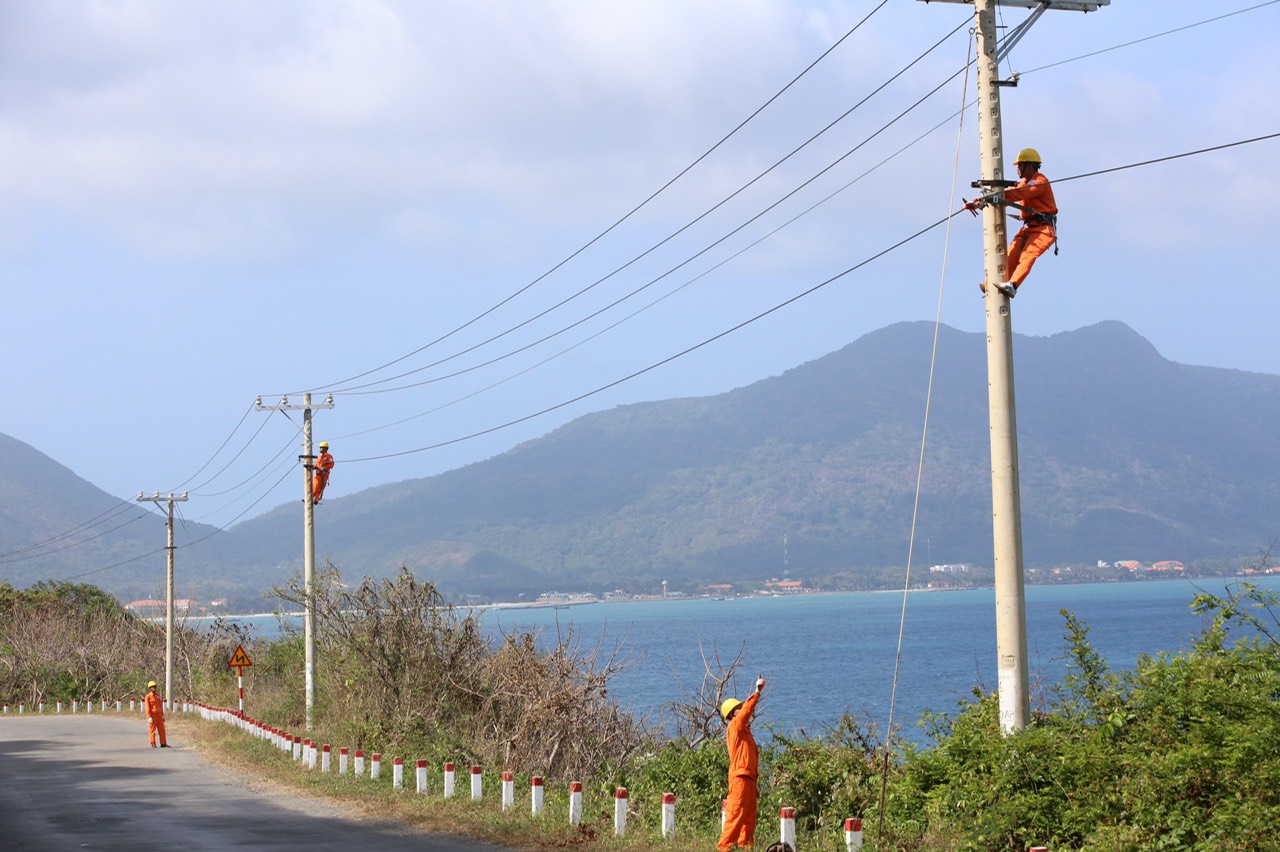 Chính phủ đồng ý phương án kéo cáp ngầm từ đất liền vượt biển để cấp điện cho huyện Côn Đảo.