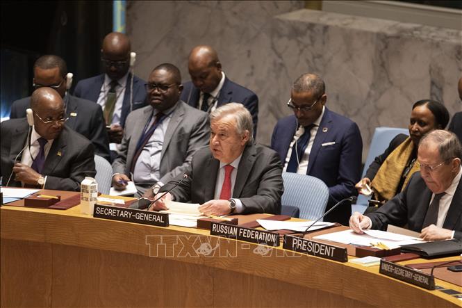 Tổng thư ký LHQ Antonio Guterres (giữa) phát biểu tại cuộc họp Hội đồng Bảo an Liên LHQ về Sudan ở New York, Mỹ ngày 24/4/2023.