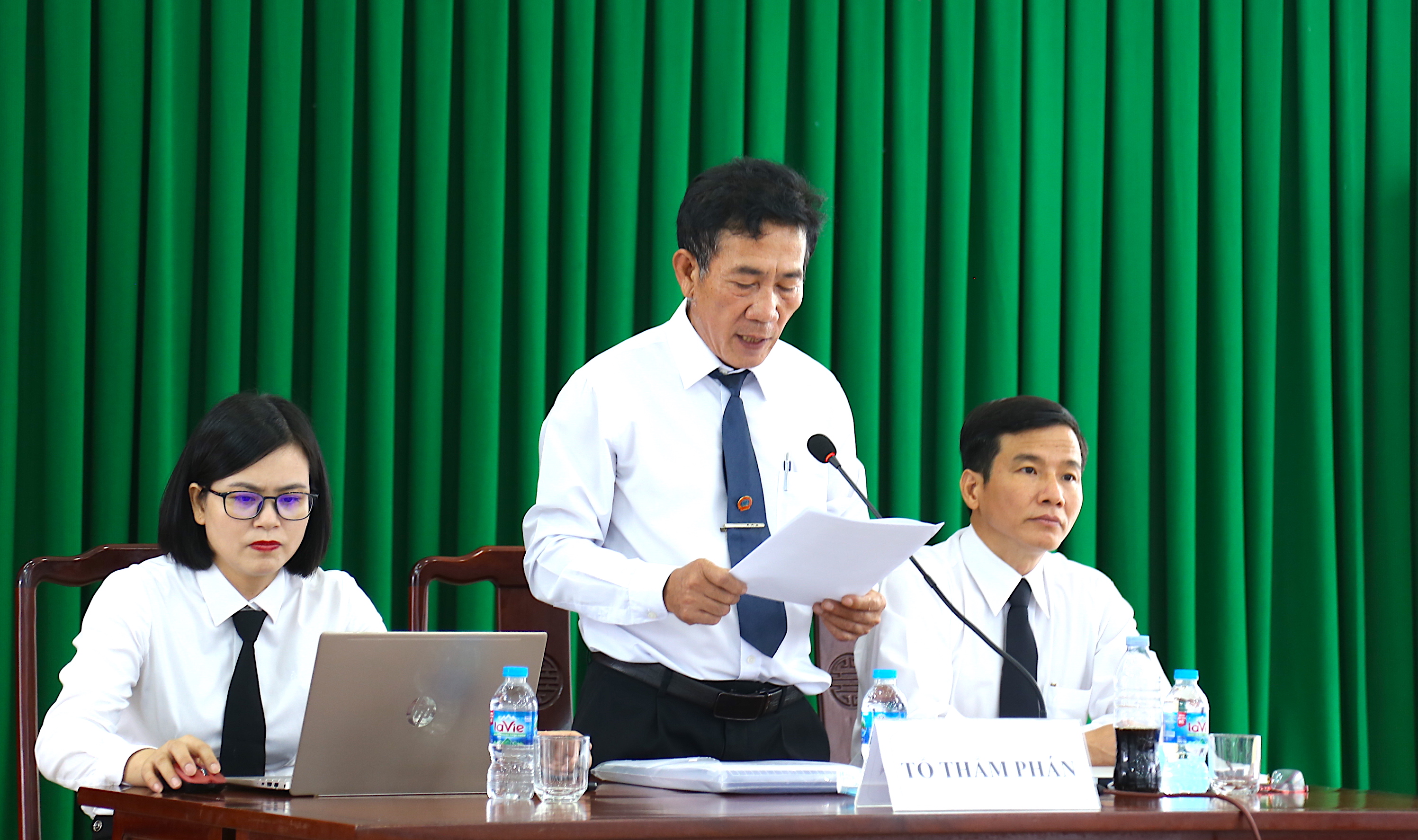 Thẩm phán Nguyễn Minh Châu tuyên bố phá sản đối với Công ty Sofel.