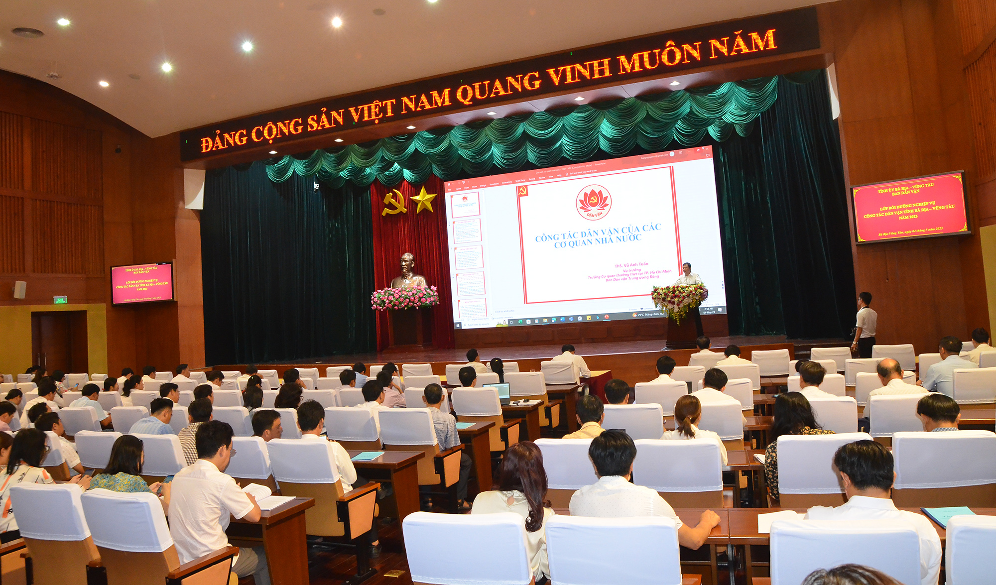 Quang cảnh lớp tập huấn.