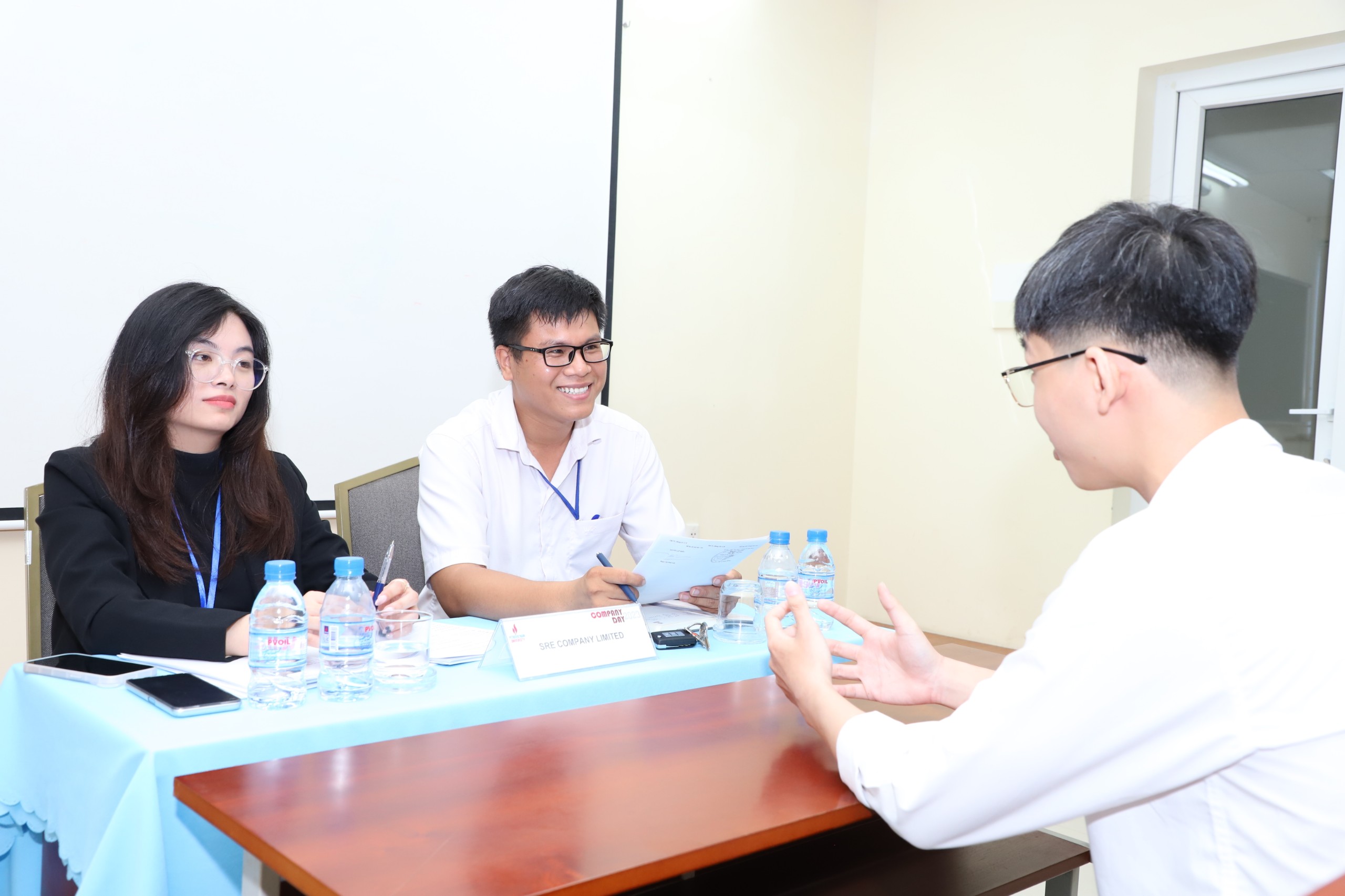Công ty TNHH Năng lượng Xanh và tái tạo Phương Nam (SRE COMPANY LIMITED) phỏng vấn sinh viên PVU.