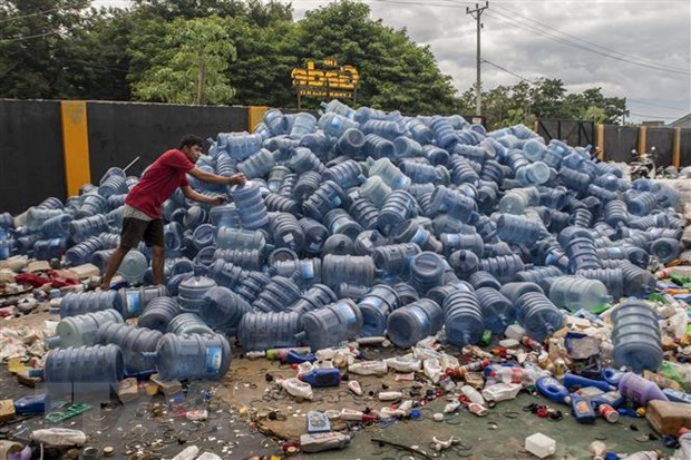 Bãi rác thải nhựa tại Palu, Trung Sulawesi, Indonesia.