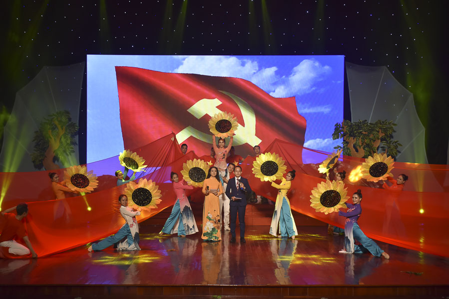 Ban Tuyên giáo Tỉnh ủy tổ chức thành công hội thi  “Tự hào Đảng quang vinh” năm 2019. 