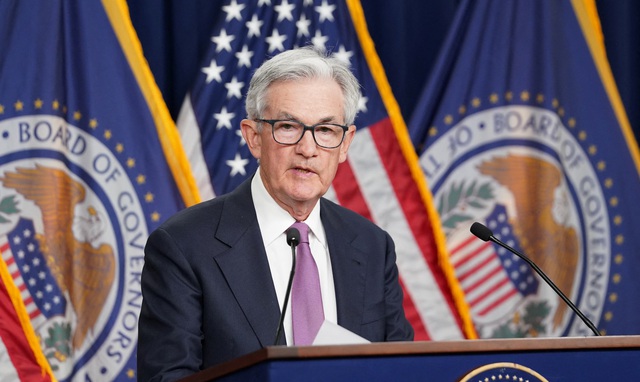 Chủ tịch Fed Jerome Powell phát biểu tại cuộc họp báo ở Washington, DC, Mỹ.