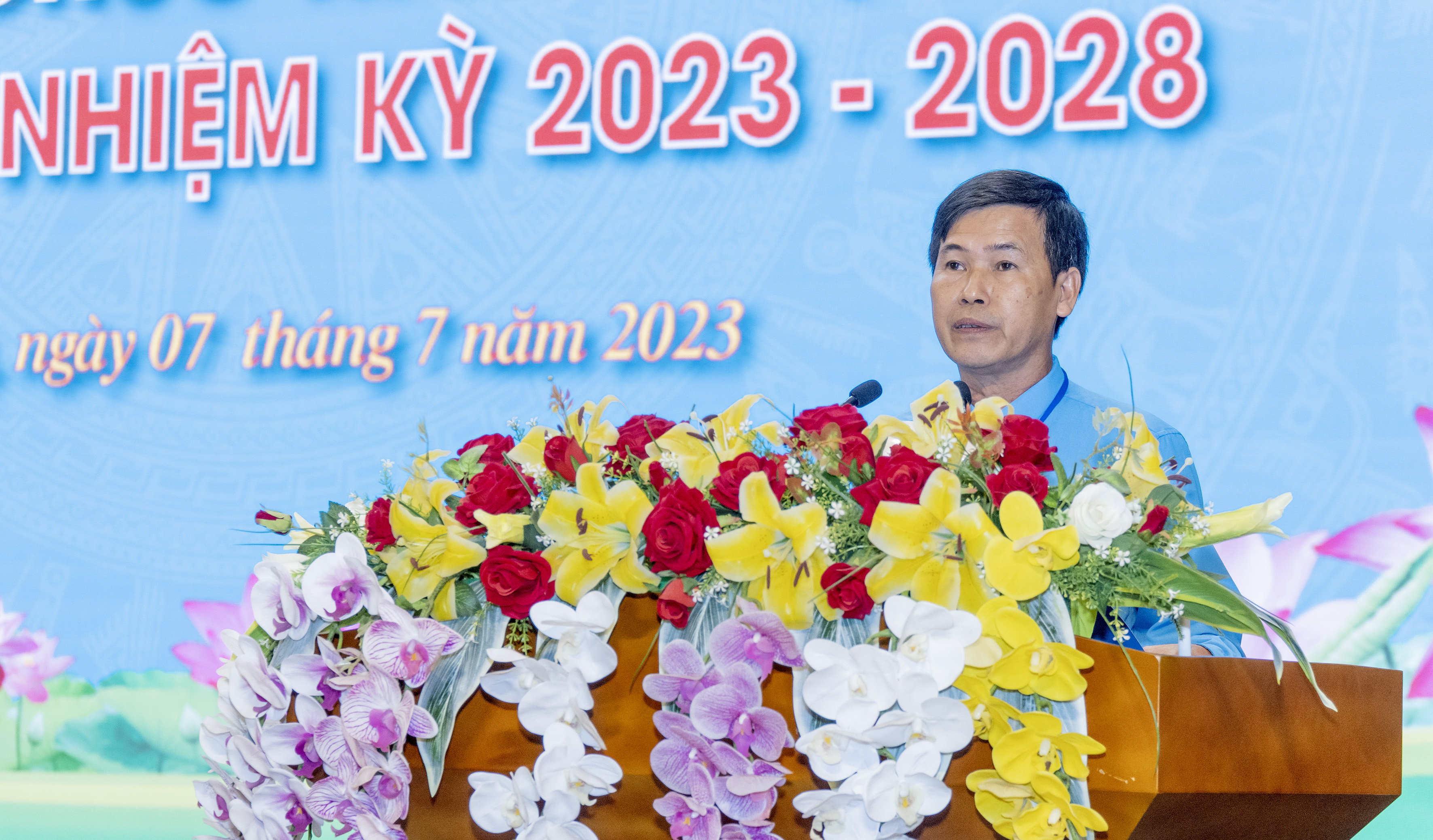 Ông Nguyễn Việt Dũng, Chủ tịch Công đoàn Viên chức tỉnh khóa IV, nhiệm kỳ 2016-2023 phát biểu khai mạc Đại hội.