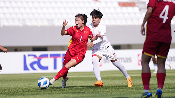 U19 nữ Việt Nam đã vượt qua U19 nữ Myanmar để giành vé vào chung kết giải bóng đá nữ Đông Nam Á. Ảnh: bongdaplus.